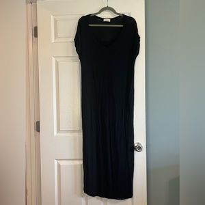 Boutique T-shirt Maxi dress with slit hem size small